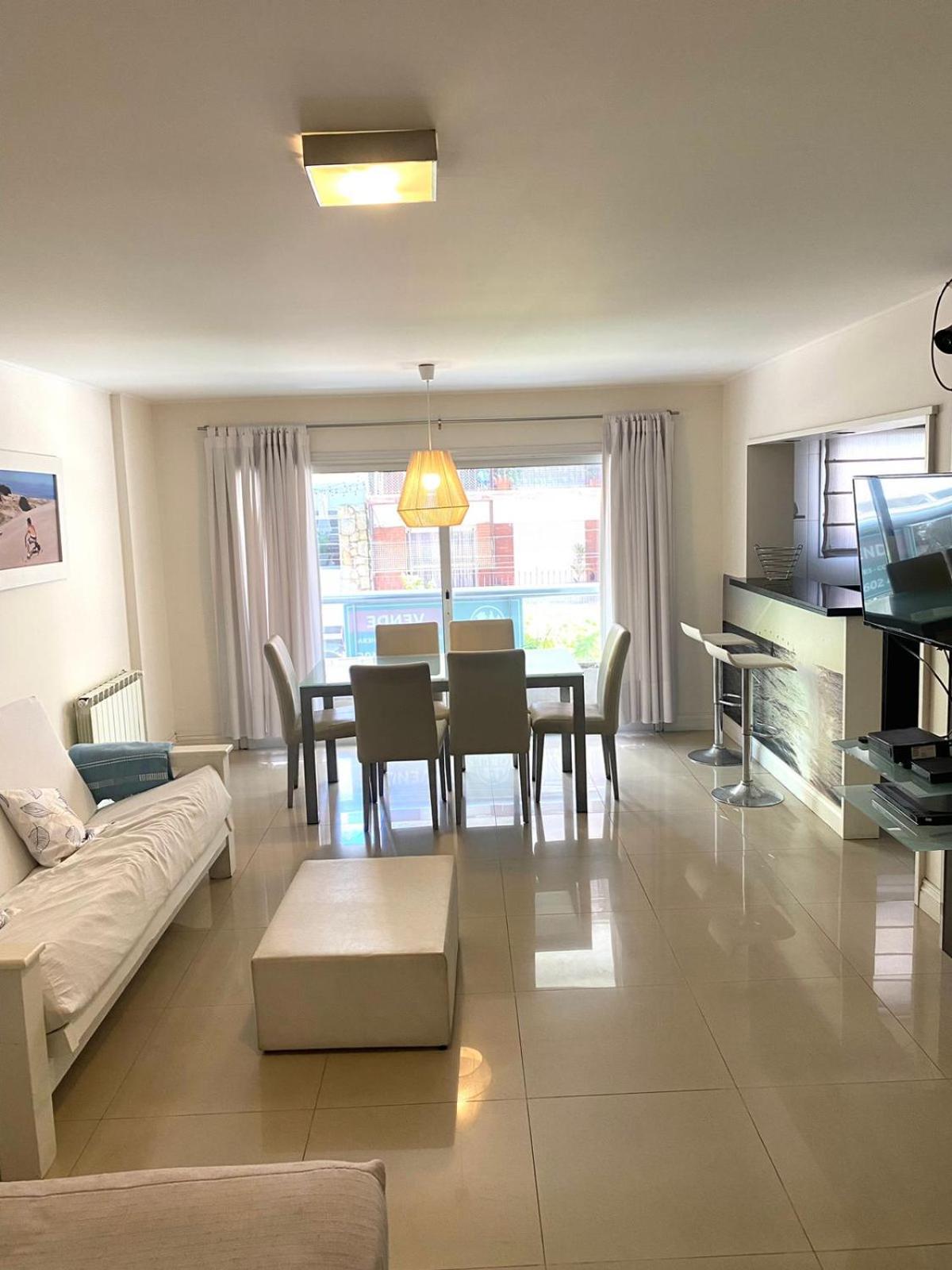 Moderno Dto, Bien Ubicado Y Comodo Apartamento *
